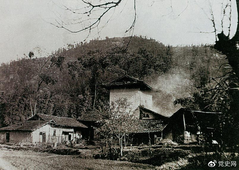 1925年12月1日，毛泽东发表《中国社会各阶级的分析》一文。图为《革命》第四期首次刊载的《中国社会各阶级的分析》。